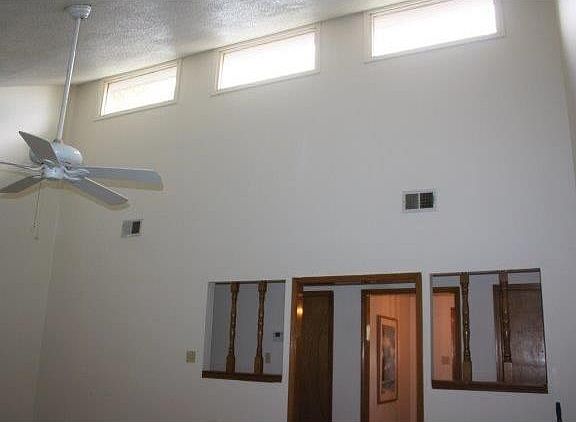 3rd image of 1230 Seven Hills Dr
