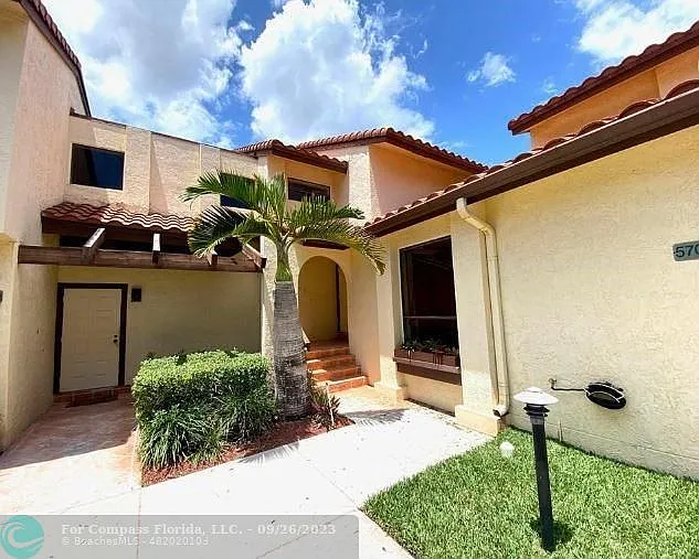 5705 Fox Hollow Dr — Photo 34