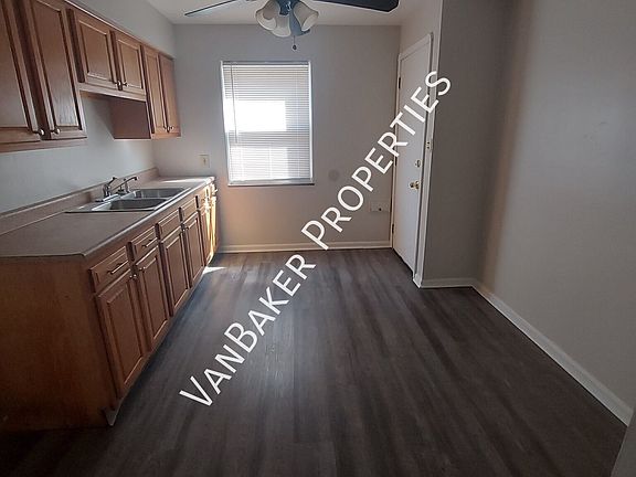 2nd image of 3199 W 116th St #Up
