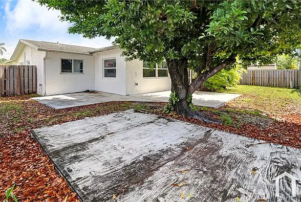 11430 NW 37th St — Photo 30