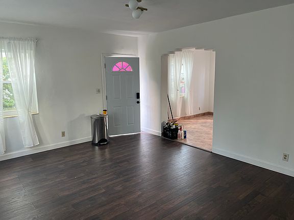 2nd image of 425 NE 26th St #425
