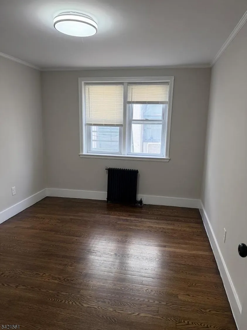 Building Photo - 305 Millburn Ave #2R