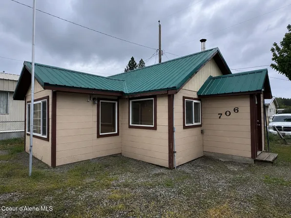 706 B St, Pinehurst, ID 83850