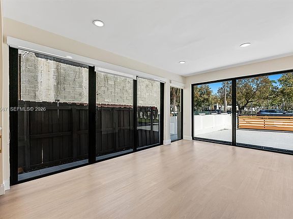 3rd image of 4414 Alton Rd