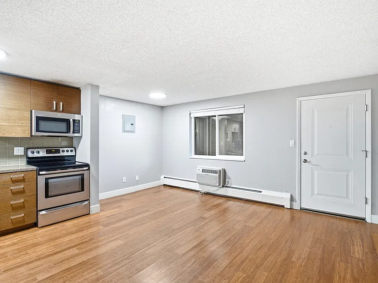 Pearl Apartments — Photo 51