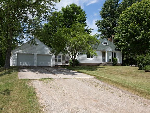 4th image of 11771 Linden Dr