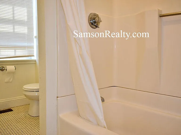 298 Hope St #2 — Photo 6