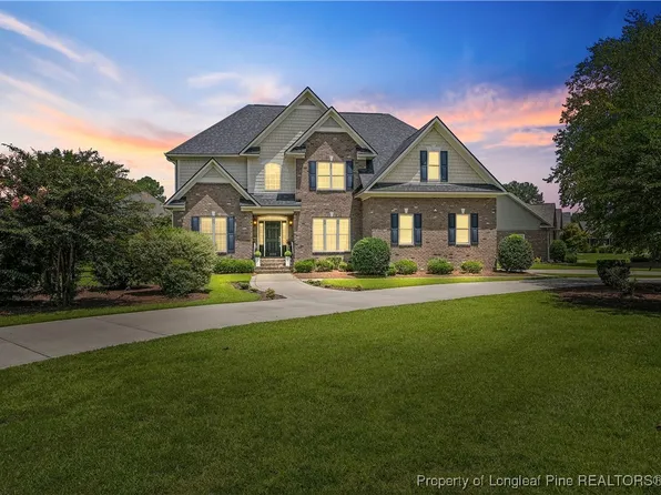 305 Saint Martins Pl, Fayetteville, NC 28311