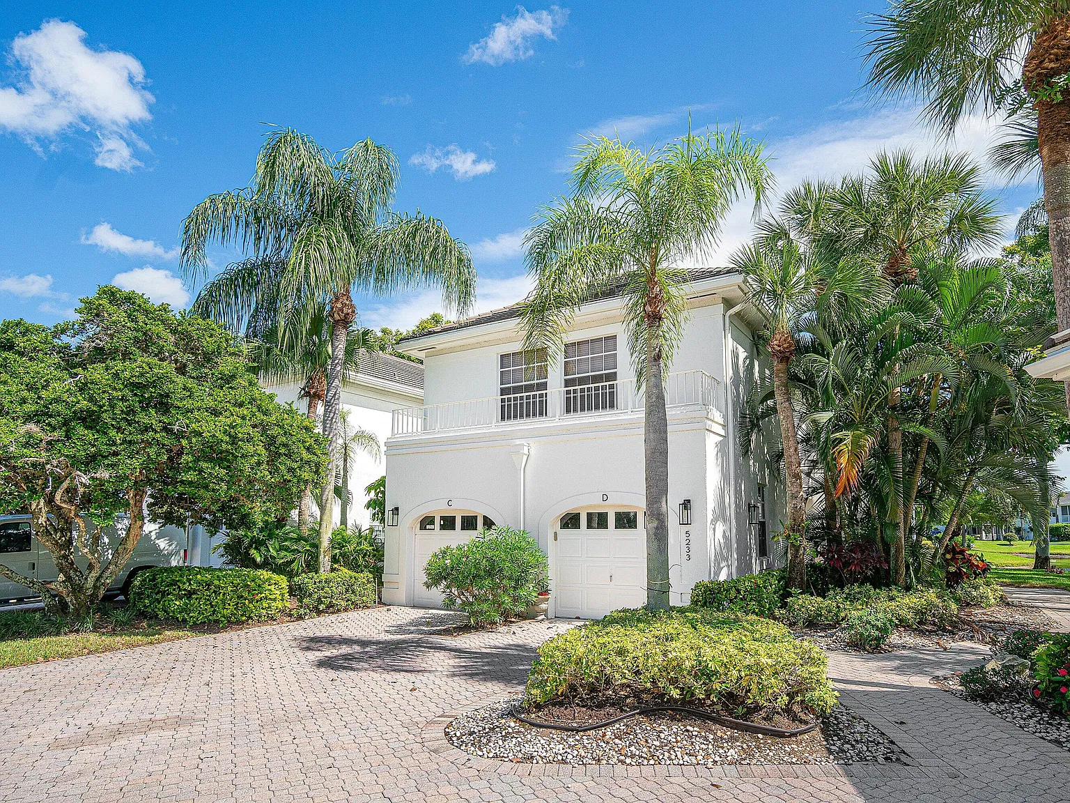 2 bed, 2.0 bath, 1529 sqft, $7,500 — Photo 3