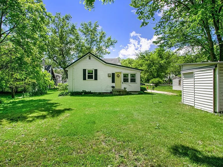 804 S Clay St — Photo 2