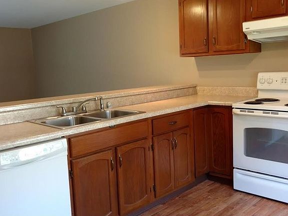 4th image of 410 White Ash Ct
