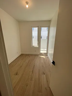 Rented by Friedman Mayer, LREB | media 3