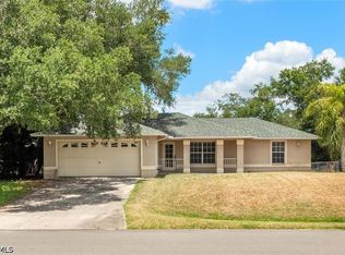6211 Castlewood Cir, Fort Myers, FL 33905