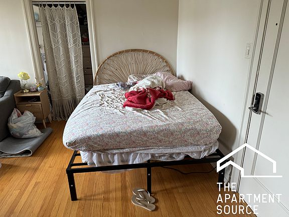 4th image of 1824 N Lincoln Park W APT 203