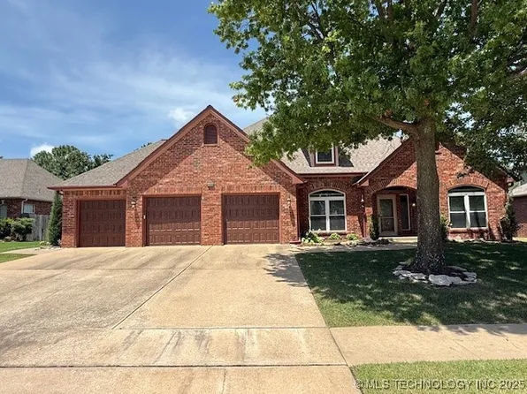 1506 E Concord Pl, Broken Arrow, OK 74012
