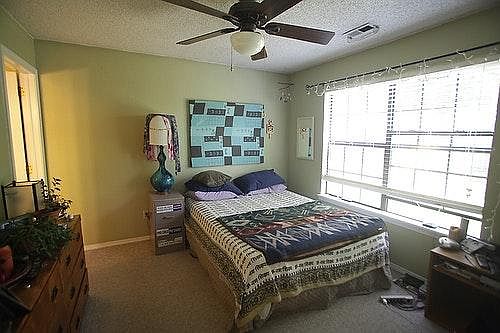 5th image of 306 Jonathan Dr