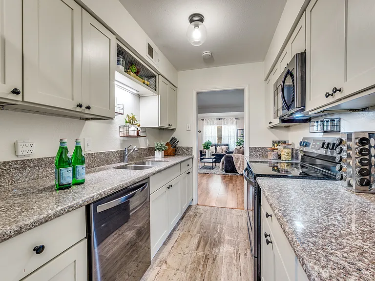 13618 Brookgreen Dr — Photo 19