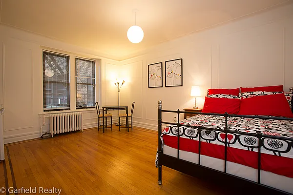 Rented by Garfield Realty  | media 42