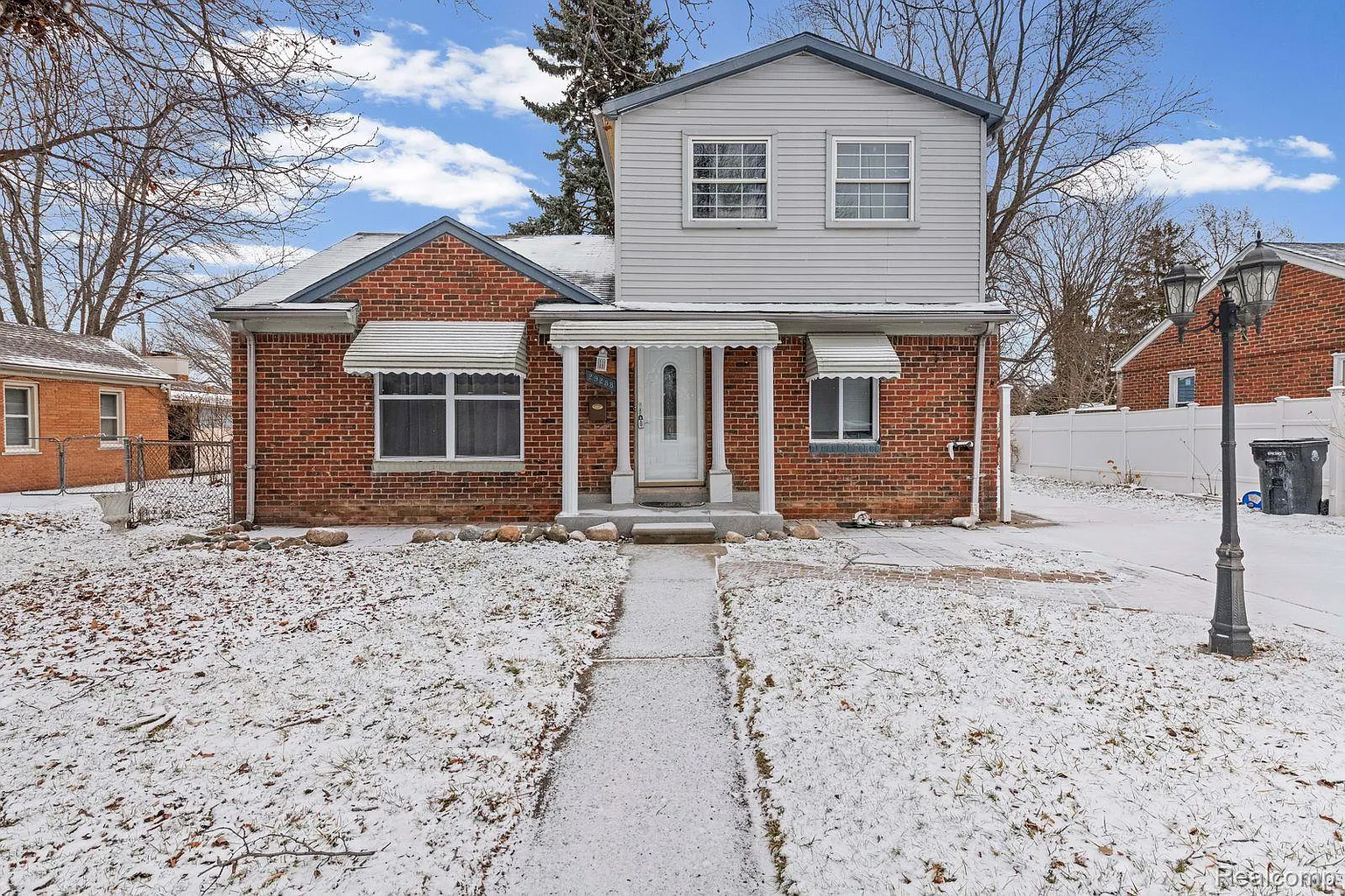 29288 Park St photo 1