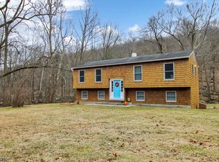 67 River Rd, Flanders, NJ 07836