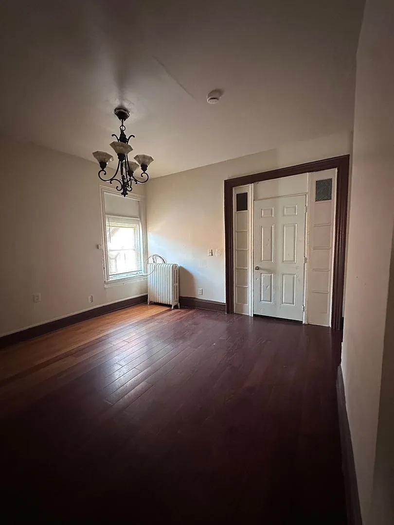 238 S 6th Street — Photo 2