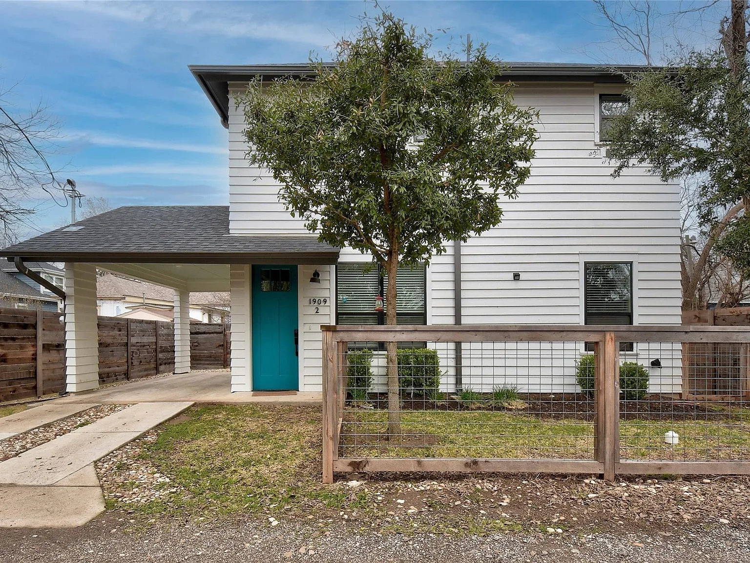 2 bed, 2.5 bath, 926 sqft, $3,000 — Photo 1