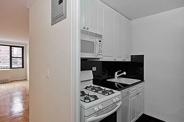 Rented by GoodRock Realty | media 17