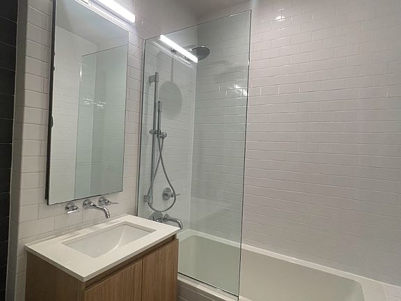 3rd image of 384 Keap St APT 22