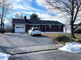 2667 Leemount St, Salem, VA 24153