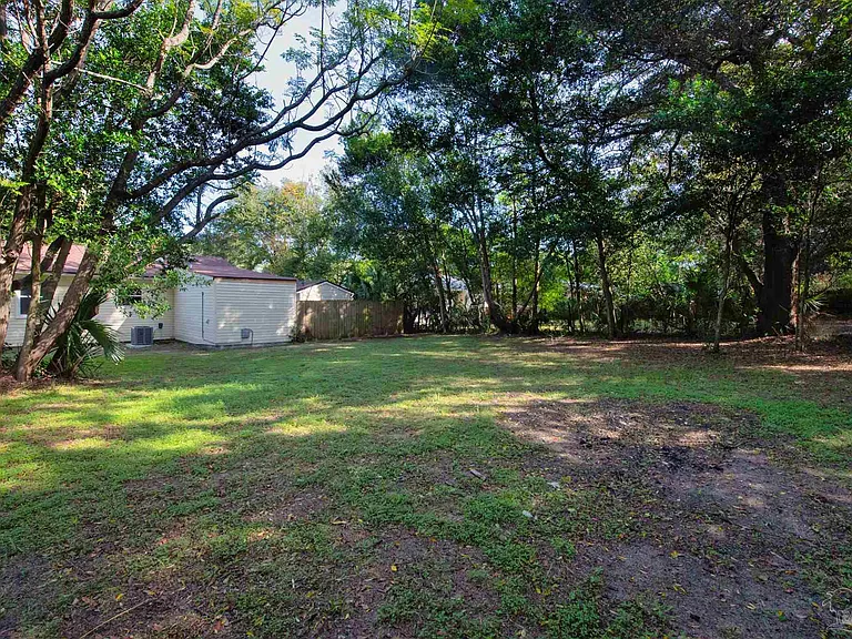 723 Lakewood Rd — Photo 22