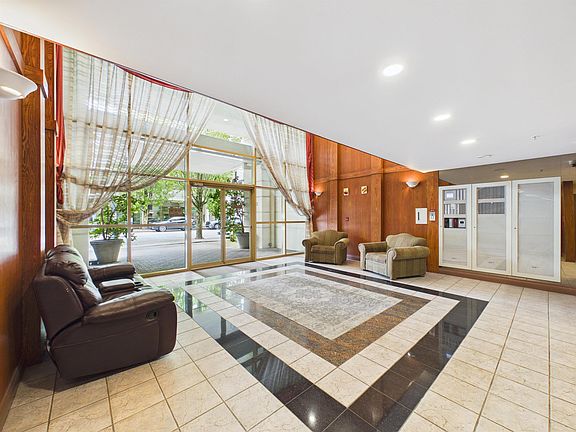 4th image of 8238 Saba Rd #1602