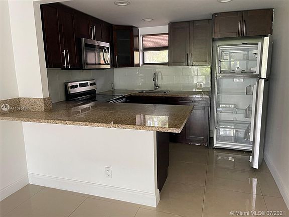 2nd image of 8290 Lake Dr APT 128