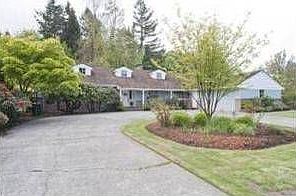 1st image of 1919 Forest Hill Dr SE