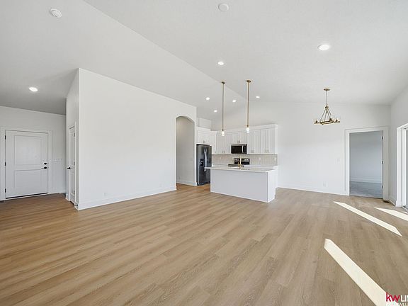 2nd image of 963 Santa Clara St