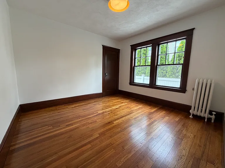 24 Louise St #24 — Photo 9