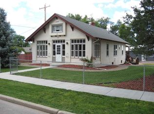 238 N 4th St, Hot Springs, SD 57747