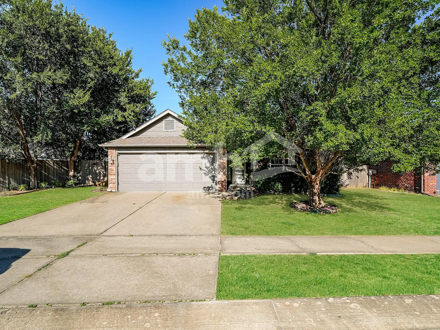 3 bed, 2.0 bath, 1574 sqft, $1,900 — Photo 1