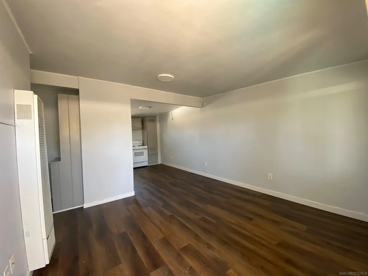 2 bed, 1.0 bath, 700 sqft, $1,850 — Photo 2