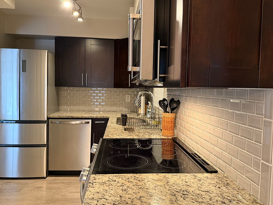 1st image of 4985 Cobia Dr SE