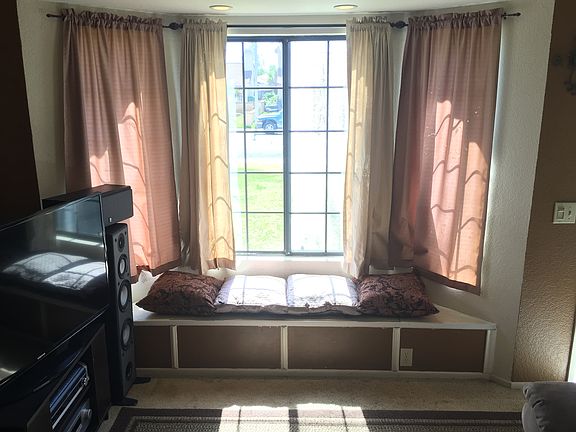 4th image of 29700 Saint Andrews Ct