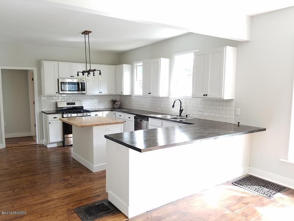 424 Charles Ave SE, Grand Rapids, MI 49503 | Zillow