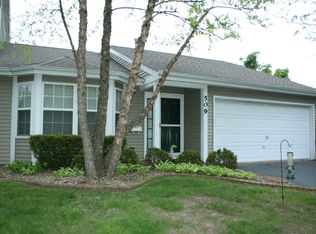 509 Lauren Ln, Island Lake, IL 60042