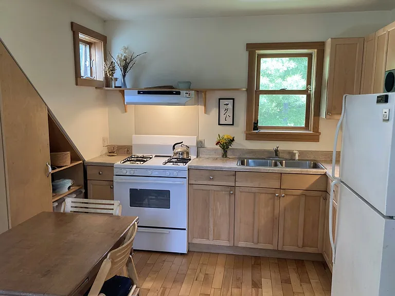 738 Elm Street Ext #2 — Photo 4