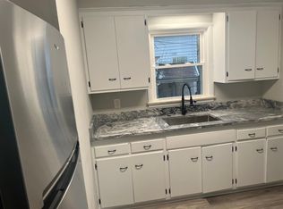 13766 Cedar Rd, University Heights, OH 44118