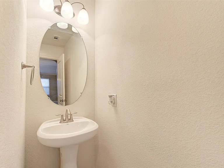 6519 Point Hollow Ln — Photo 20