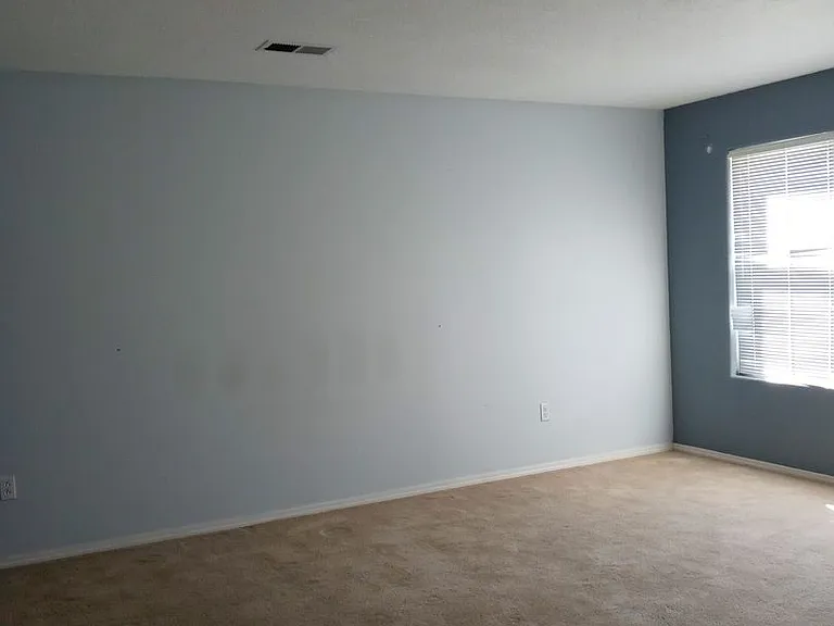 5714 Quay Dr NE — Photo 2