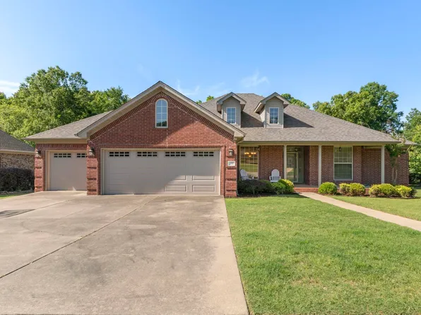 130 Lakeland Dr, Cabot, AR 72023