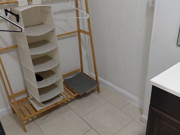 5th image of 12718 Greenmoor Dr #C