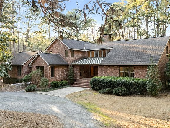 4th image of 750 Lake Dornoch Drive