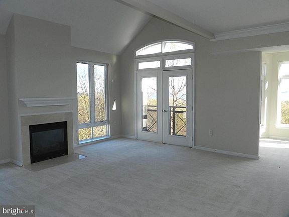 5th image of 1621 Ladue Ct APT 401